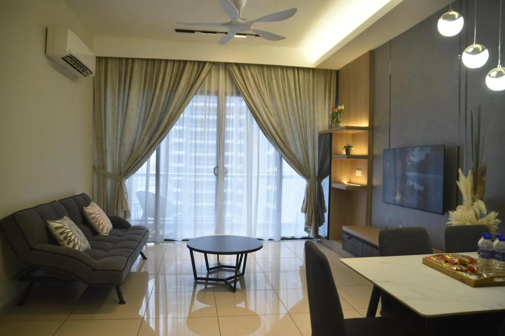 Instay Atlantis - The Cozy Pool Malacca Apartment